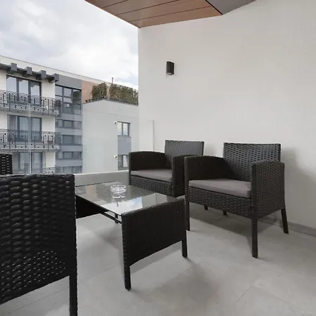 B&v 55 Qualis 2 - Scenic Mountain Retreat アパート *